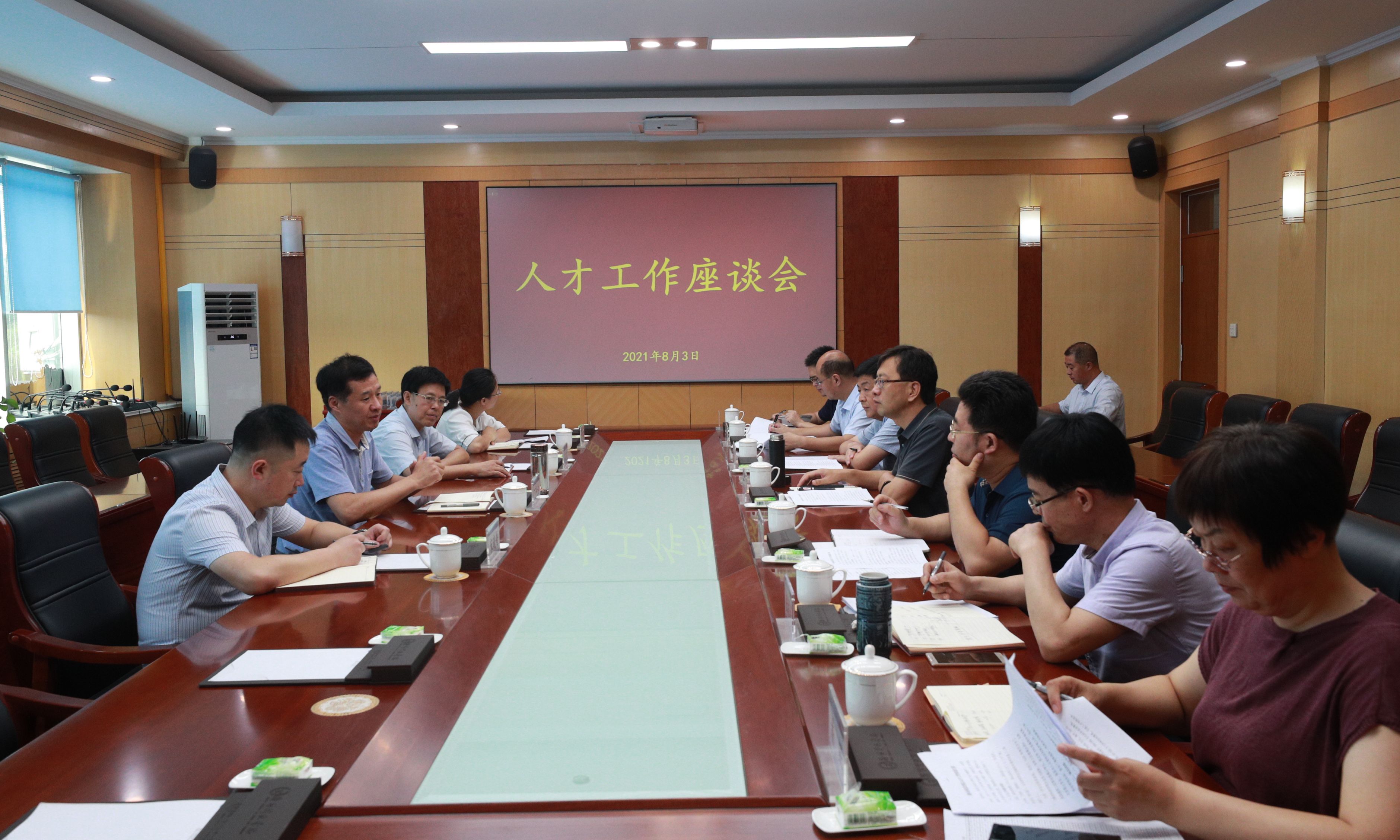 寿光市人大常委会副主任丁世波一行到我校调研人才工作