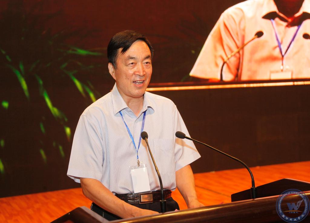 寿光市政协原主席,寿光市关工委主任王茂兴强调,寿光市委,市政府始终